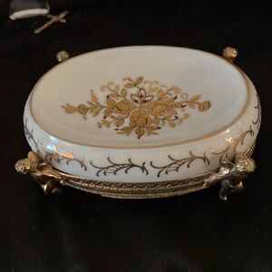 Elegant Gold and White Soap Dish